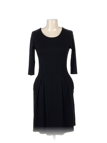 PreLoved Kısa Elbise %70 İndirimli.