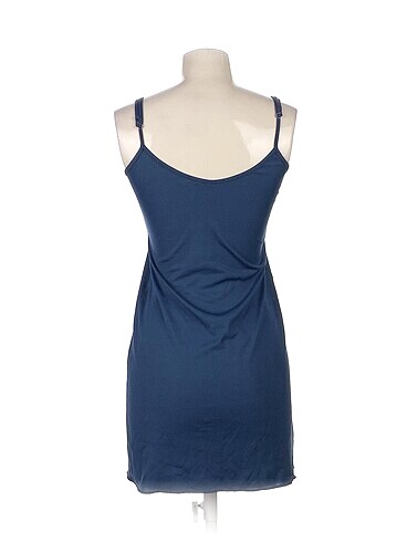 38 Beden PreLoved Kısa Elbise %70 İndirimli.