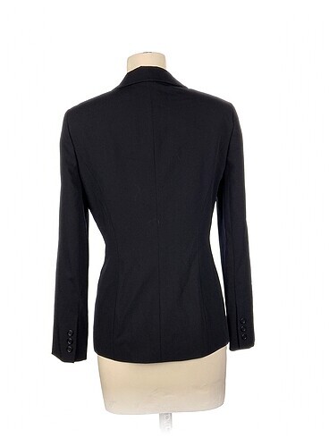 38 Beden Fabrika Blazer %70 İndirimli.