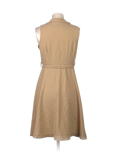 l Beden PreLoved Kısa Elbise %70 İndirimli.