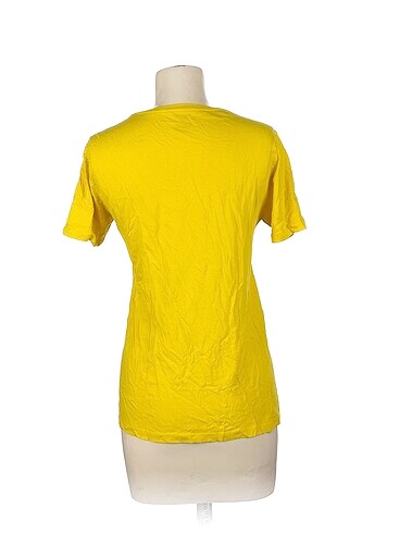 l Beden PreLoved T-shirt %70 İndirimli.