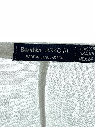 xs Beden beyaz Renk Bershka Bluz %70 İndirimli.