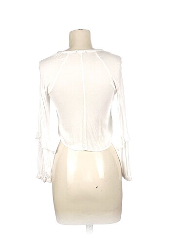 xs Beden Bershka Bluz %70 İndirimli.