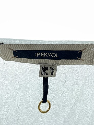 36 Beden beyaz Renk ipekyol Bluz %70 İndirimli.