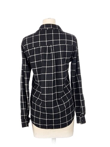 m Beden PreLoved Gömlek %70 İndirimli.