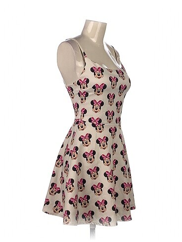 Diğer PreLoved Kısa Elbise %70 İndirimli.