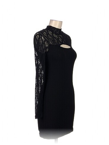 Diğer PreLoved Kısa Elbise %70 İndirimli.