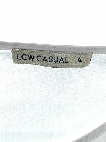 xl Beden beyaz Renk LC Waikiki Bluz %70 İndirimli.