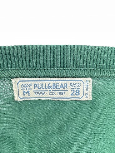 m Beden yeşil Renk Pull and Bear T-shirt %70 İndirimli.
