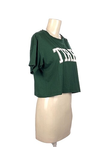 Pull and Bear Pull and Bear T-shirt %70 İndirimli.