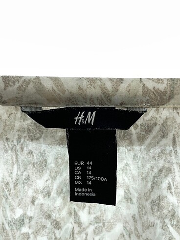 44 Beden çeşitli Renk H&M Gömlek %70 İndirimli.