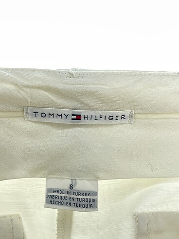 36 Beden beyaz Renk Tommy Hilfiger Kumaş Pantolon %70 İndirimli.