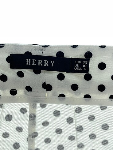 38 Beden çeşitli Renk Carolina Herrera Kumaş Pantolon %70 İndirimli.