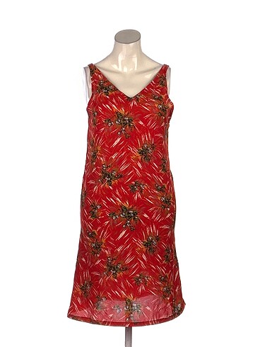 PreLoved Kısa Elbise %70 İndirimli.