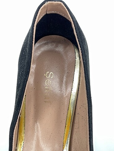 38 Beden siyah Renk PreLoved Stiletto %70 İndirimli.
