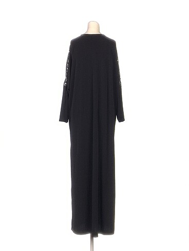 m Beden PreLoved Uzun Elbise %70 İndirimli.