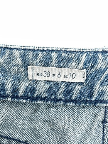 38 Beden çeşitli Renk PreLoved Mini Şort %70 İndirimli.