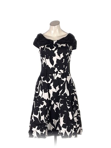 PreLoved Kısa Elbise %70 İndirimli.