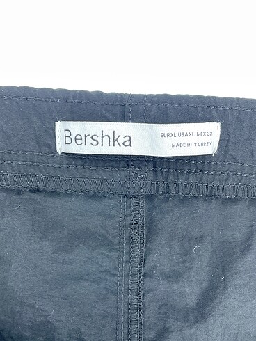 xl Beden siyah Renk Bershka Eşofman Altı %70 İndirimli.