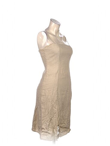 Diğer PreLoved Kısa Elbise %70 İndirimli.