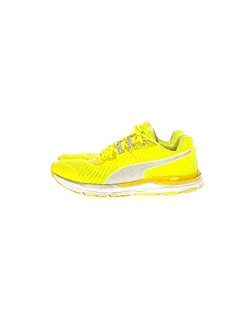 Puma Spor Ayakkabı %70 İndirimli.