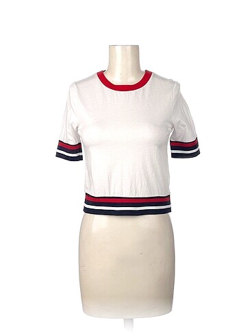 PreLoved T-shirt %70 İndirimli.