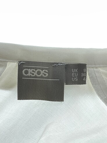 36 Beden beyaz Renk Asos Bluz %70 İndirimli.