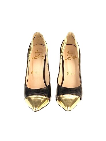 39 Beden Christian Louboutin Stiletto %70 İndirimli.