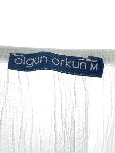 m Beden beyaz Renk PreLoved Bluz %70 İndirimli.