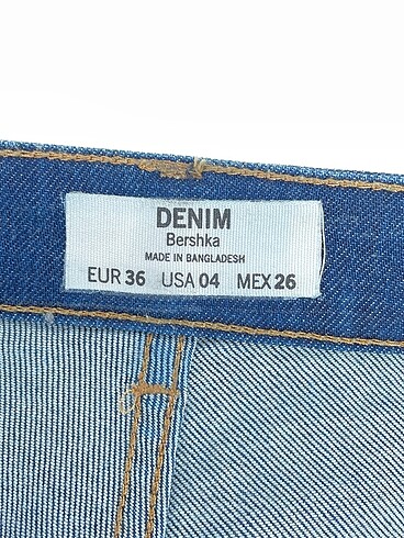 36 Beden mavi Renk Bershka Jean / Kot %70 İndirimli.