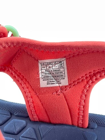 40 Beden çeşitli Renk Jack Wolfskin Sandalet %70 İndirimli.