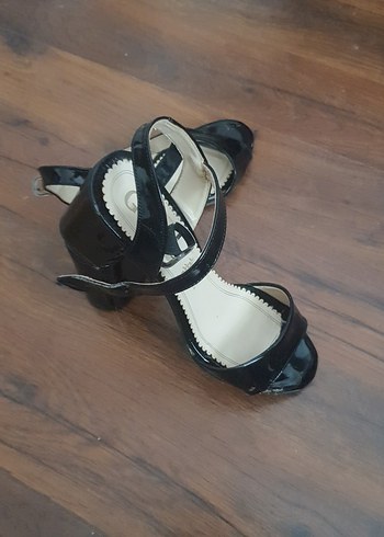 Siyah Rugan Stiletto Topuklu Kadın Ayakkabı - Görsel 5