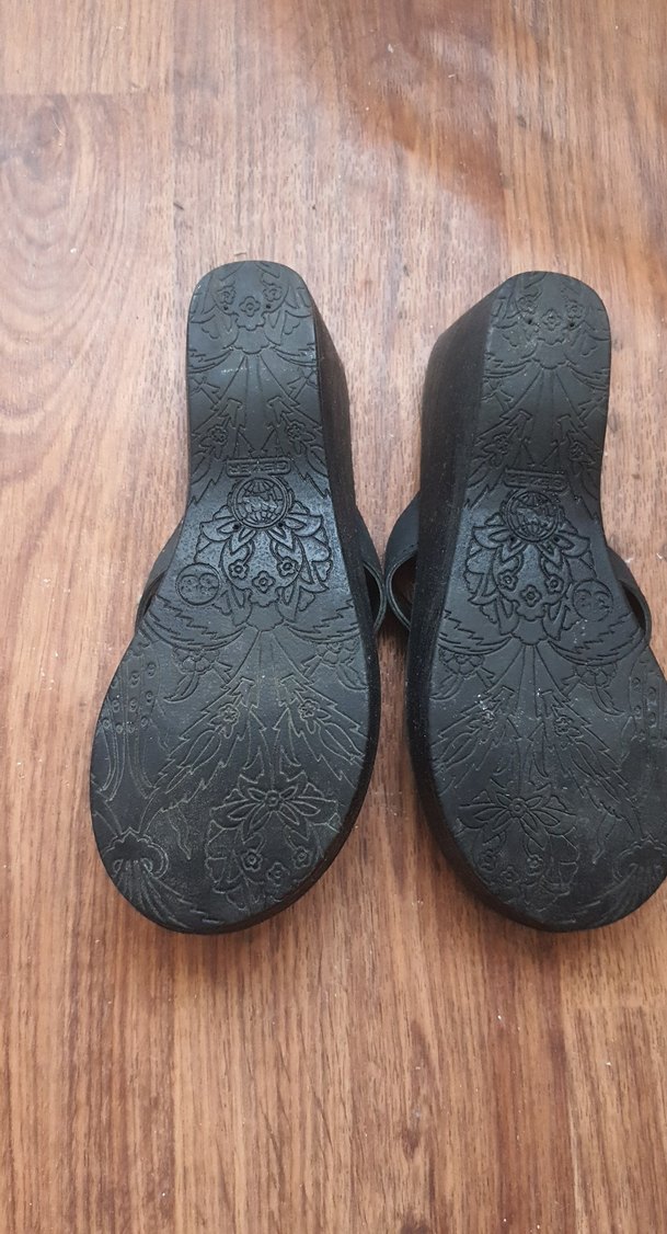 Kadın Siyah Çiçek Detaylı Dolgu Topuk Terlik - Görsel 5