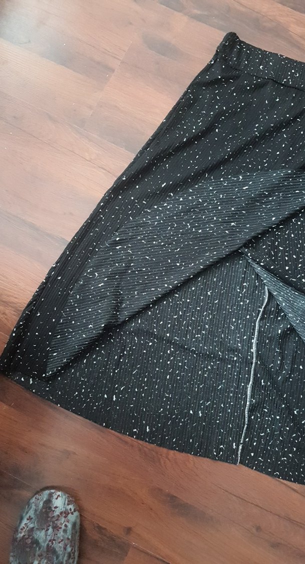 Siyah Drapeli Uzun Kadın Midi Etek - Görsel 5