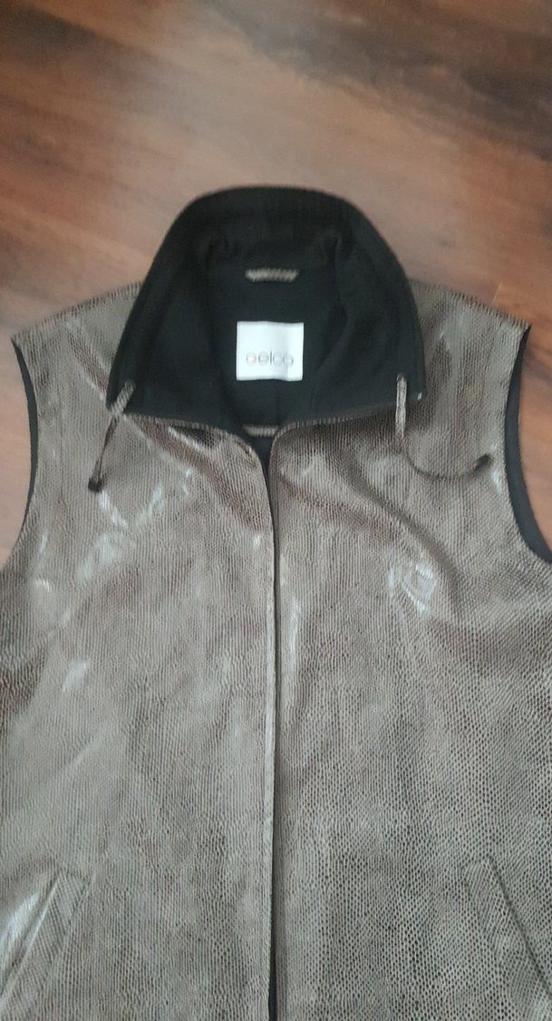 Gri Yılan Desenli Deri Kolsuz Yelek - Görsel 2