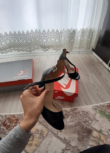 Topuklu ayakkabı - Görsel 5
