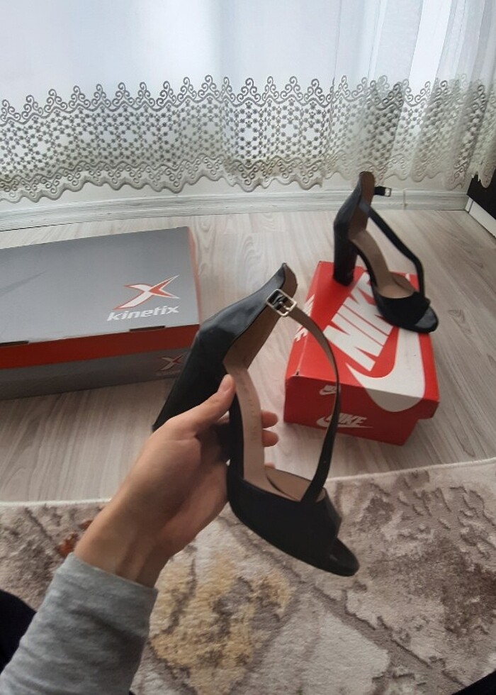 Topuklu ayakkabı - Görsel 2