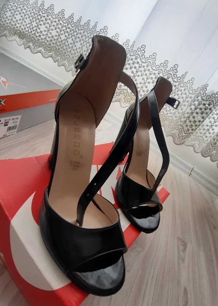 Topuklu ayakkabı - Görsel 4