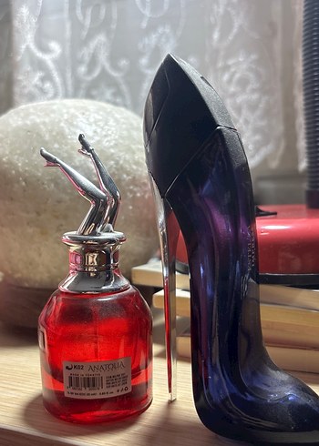 Kırmızı ve Siyah dekoratif Şişeler - Görsel 2