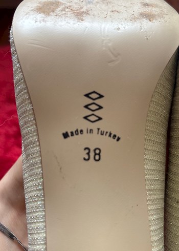 Bej krem renkte parıltı Detaylı Kadın Topuklu Ayakkabı - Görsel 4