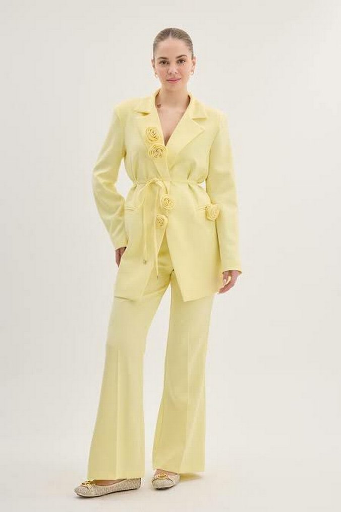 Sarı Uzun Kollu Notlu Yaka Street Style Takım - Görsel 4