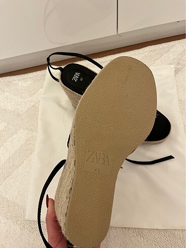 40 Beden siyah Renk Zara dolgu topuk ayakkabı