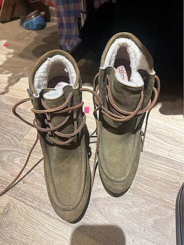 Burberry Kürk Süet Kadın Bot