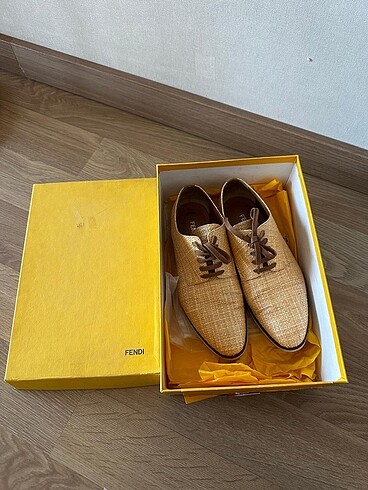 Fendi ayakkabı