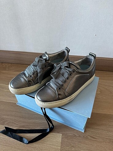 Lanvin