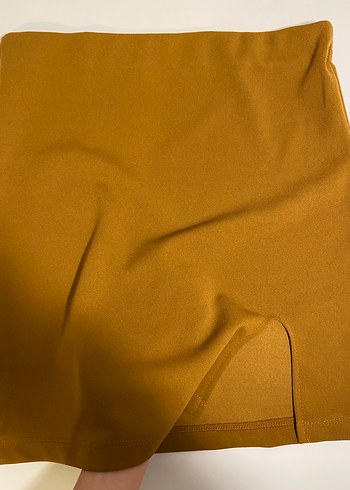 Taba yırtmaçlı mini etek - Görsel 8