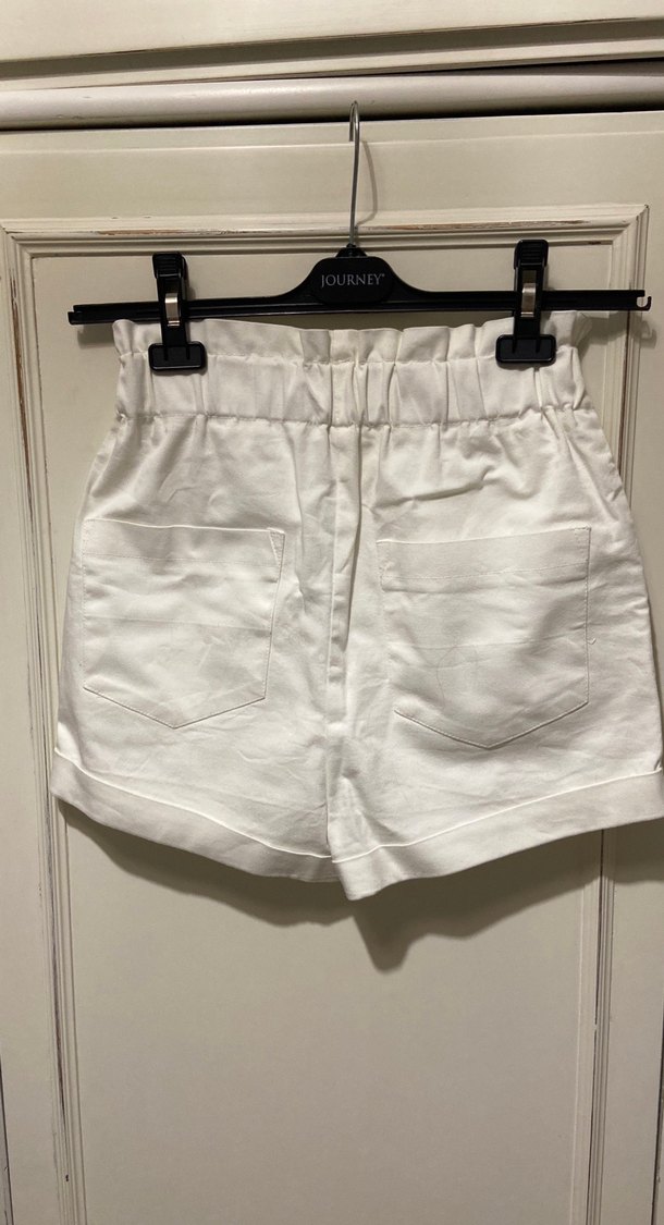 Beyaz yüksek belli şort - Görsel 5