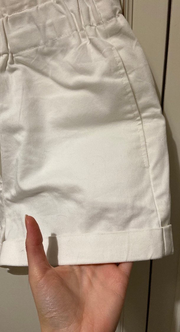 Beyaz yüksek belli şort - Görsel 2
