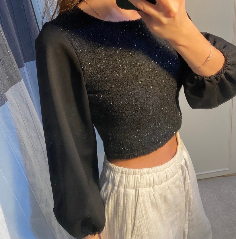 Siyah Parlak Kumaşlı Kadın Bluz - Görsel 3