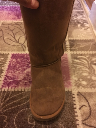 Kahverengi ugg
